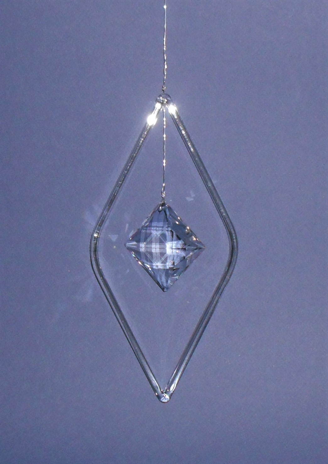 Kristall – Prismen in Glas Tropfen